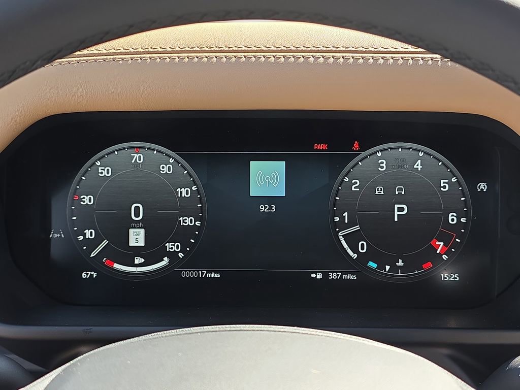 New 2026 Land Rover Defender 110 X-Dynamic SE image 18