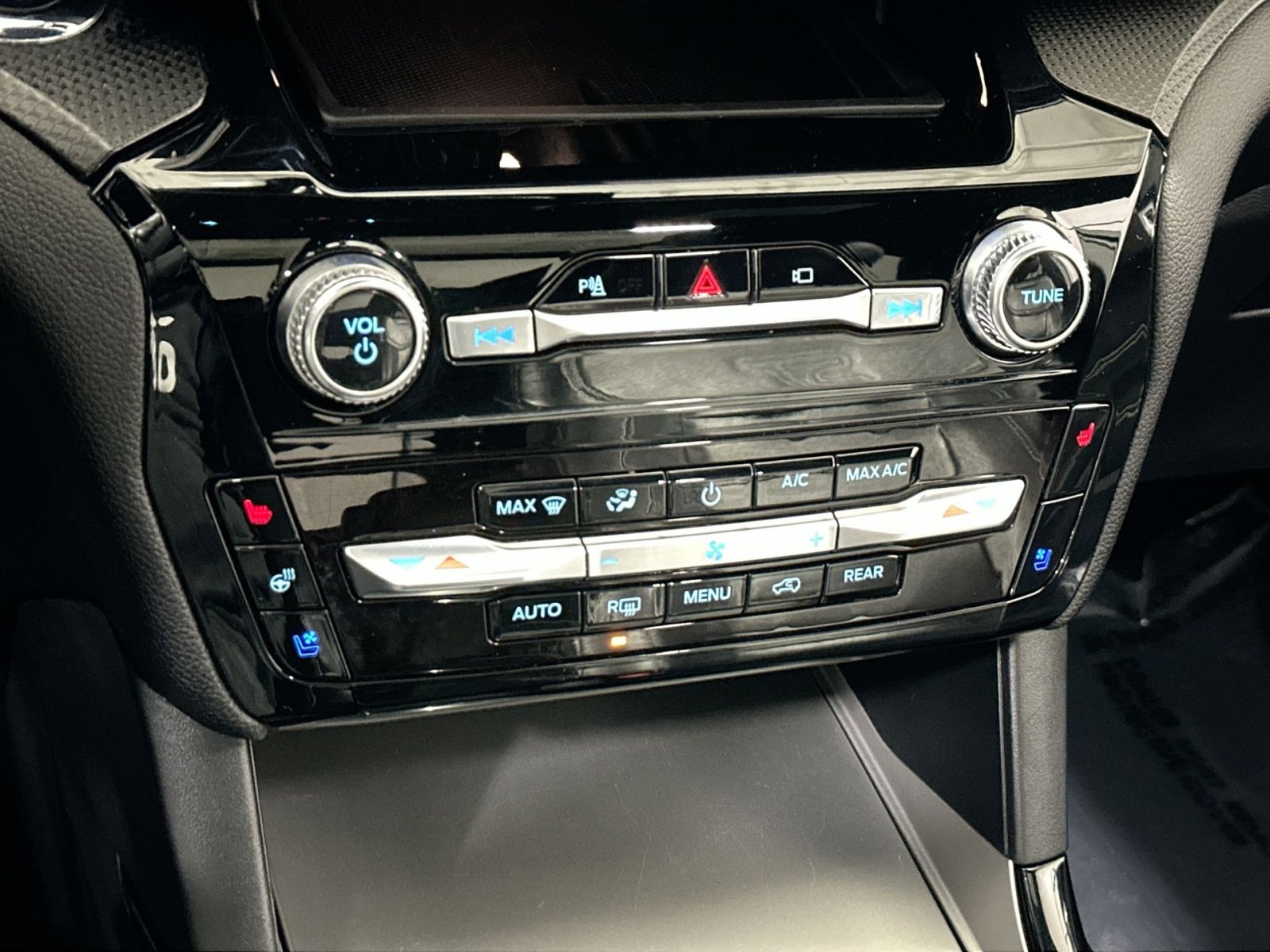 Used 2022 Ford Explorer ST w/ Equipment Group 401A image 27