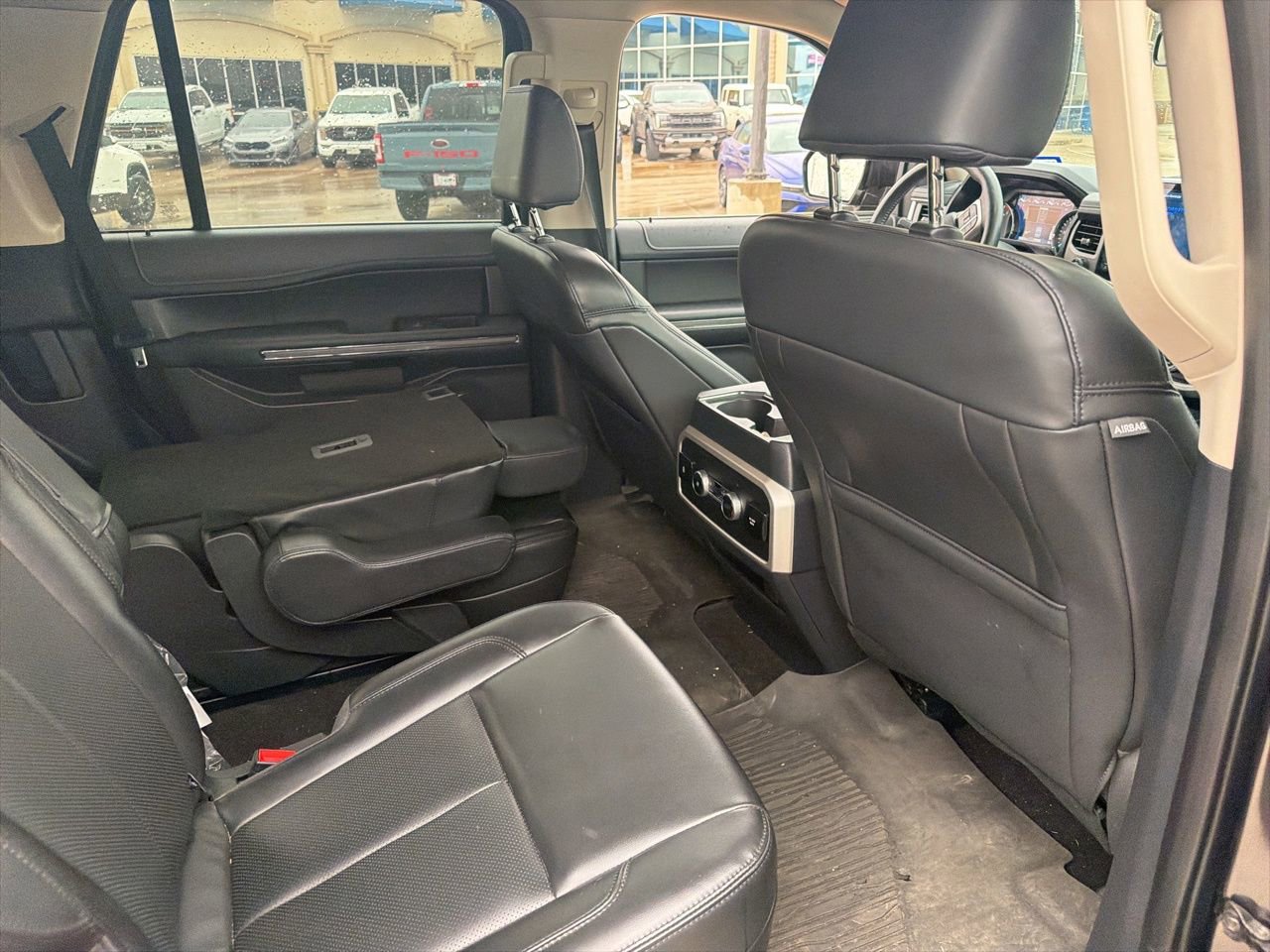 Used 2022 Ford Expedition XLT AWD/4WD image 14