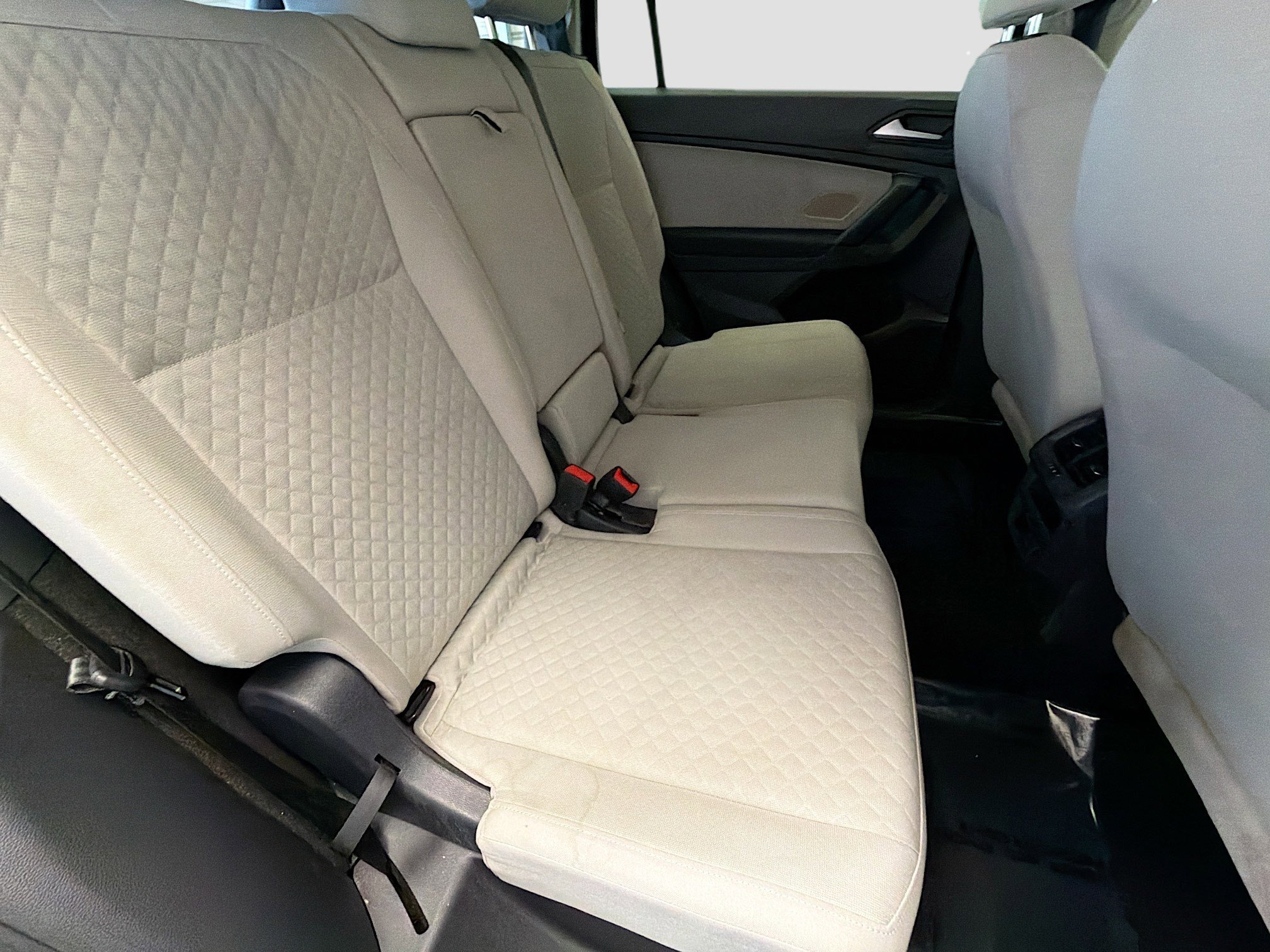 Used 2019 Volkswagen Tiguan S image 14