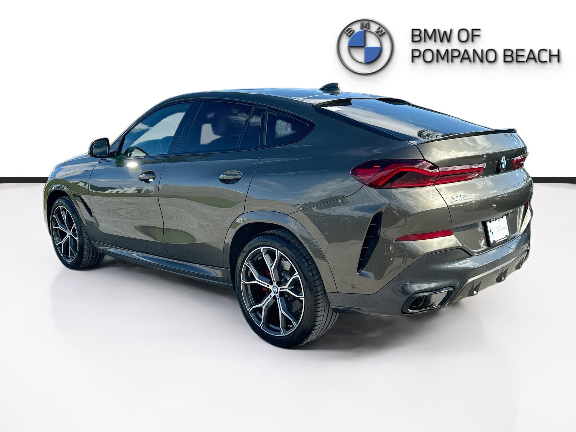 Used 2023 BMW X6 xDrive40i w/ Executive Package AWD/4WD image 5
