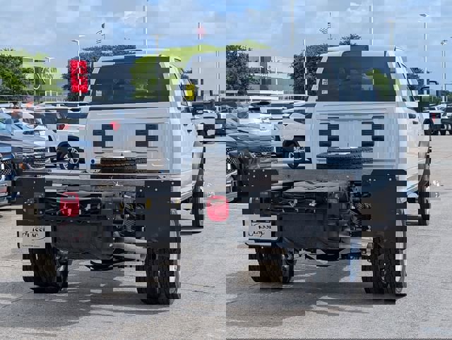 Used 2024 RAM 5500 Tradesman w/ Chrome Appearance Group image 4