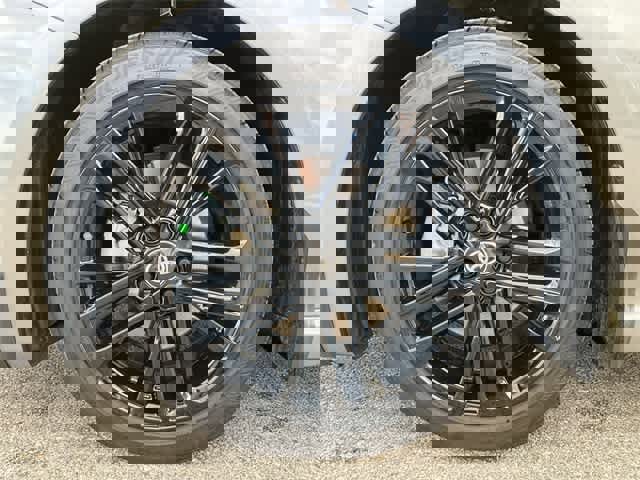 Certified 2025 Toyota Camry SE image 12