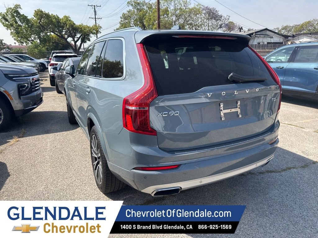 Used 2021 Volvo XC90 T5 Momentum w/ Advanced Package image 3