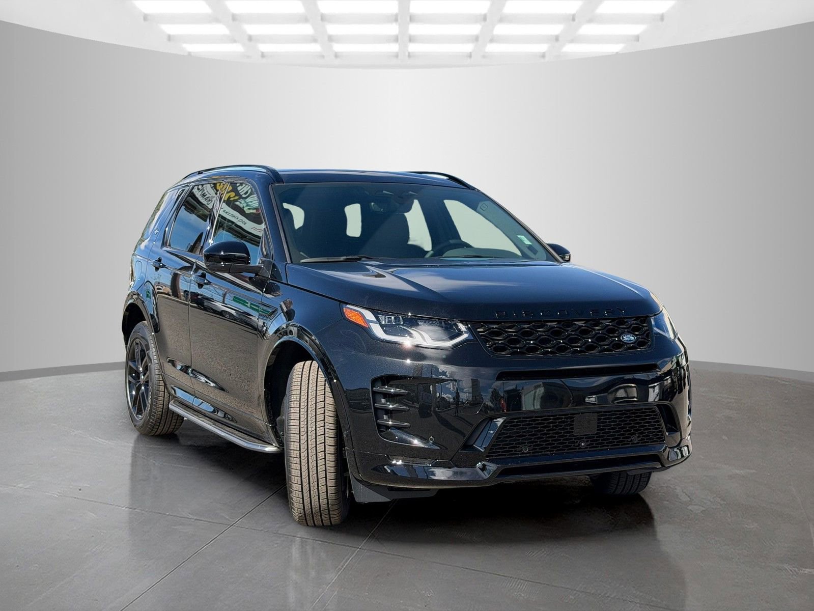 New 2026 Land Rover Discovery Sport Landmark image 3