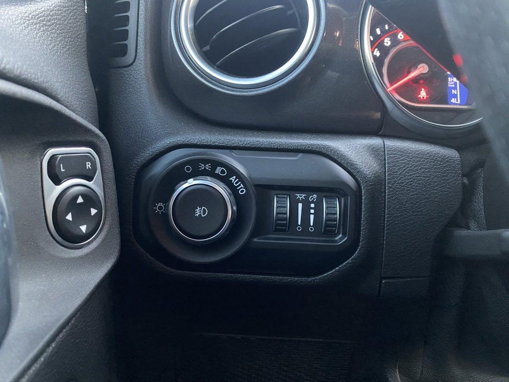 Used 2021 Jeep Wrangler Unlimited Rubicon w/ Trailer Tow Package image 12