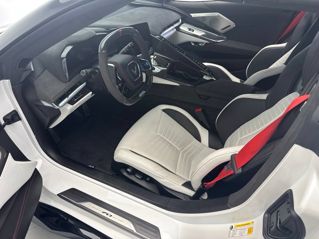 Used 2023 Chevrolet Corvette Z06 RWD image 6