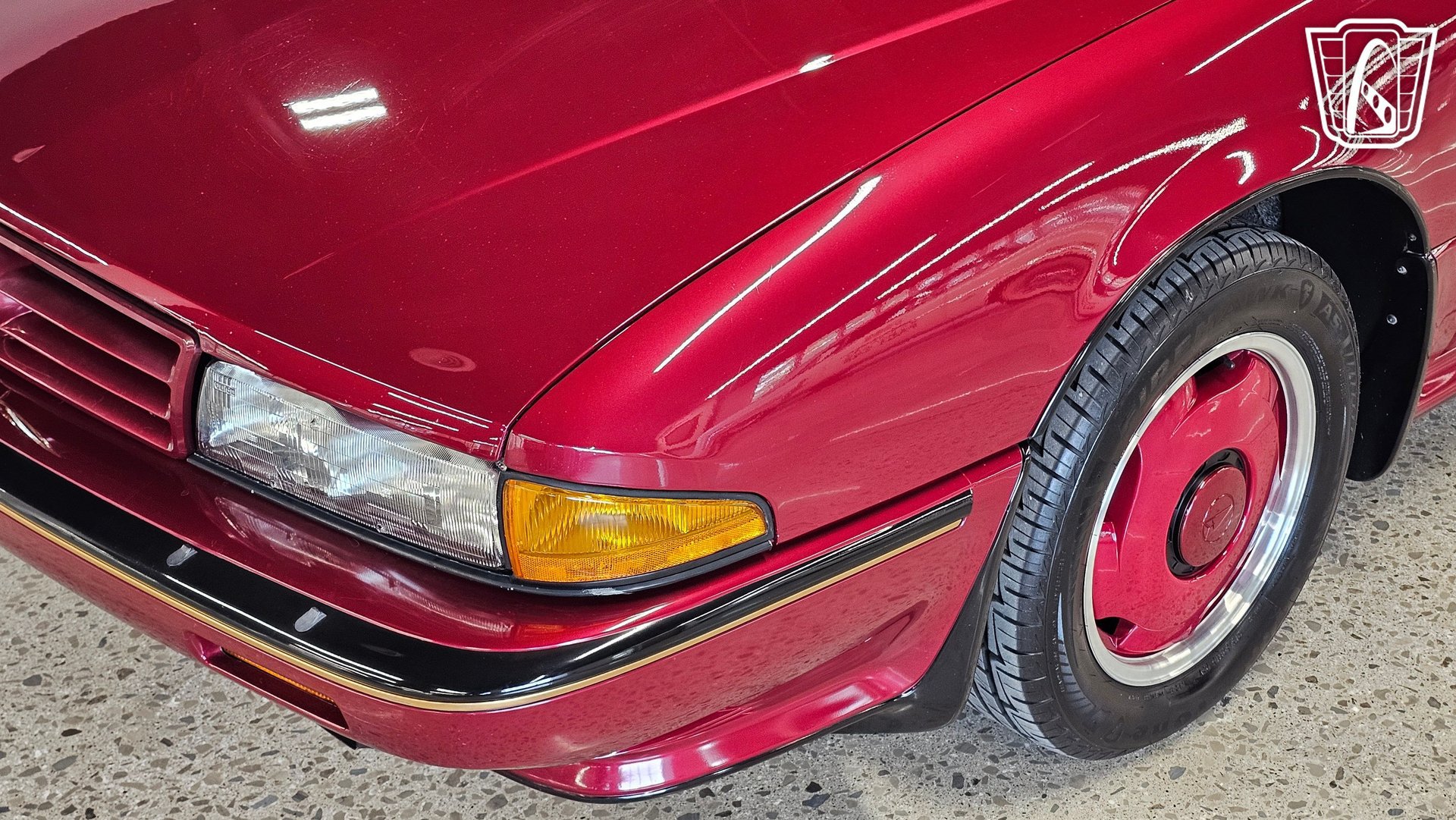 Used 1989 Pontiac Bonneville SSE FWD image 7