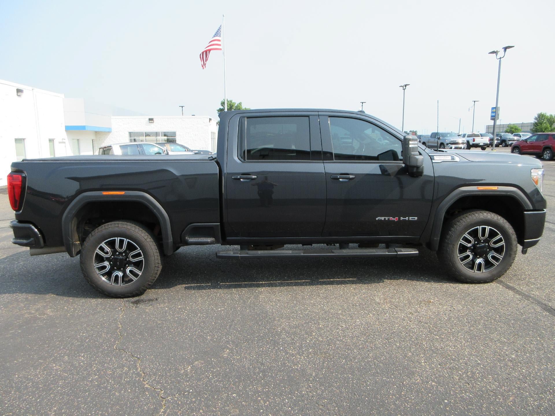 Certified 2020 GMC Sierra 3500 AT4 w/ AT4 Premium Package AWD/4WD image 4