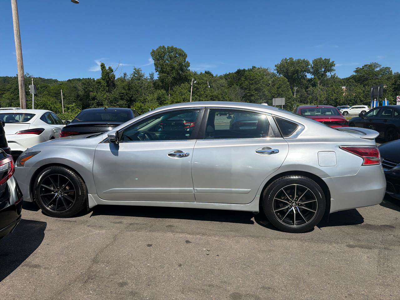 Used 2013 Nissan Altima 2.5 SL FWD image 16