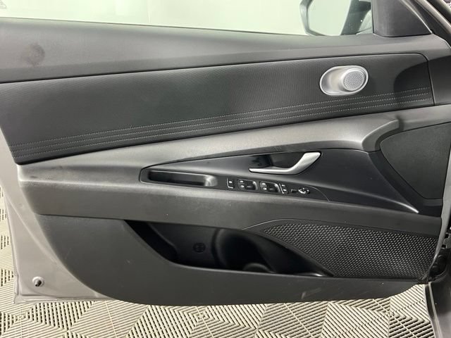 Used 2024 Hyundai Elantra SEL FWD image 21