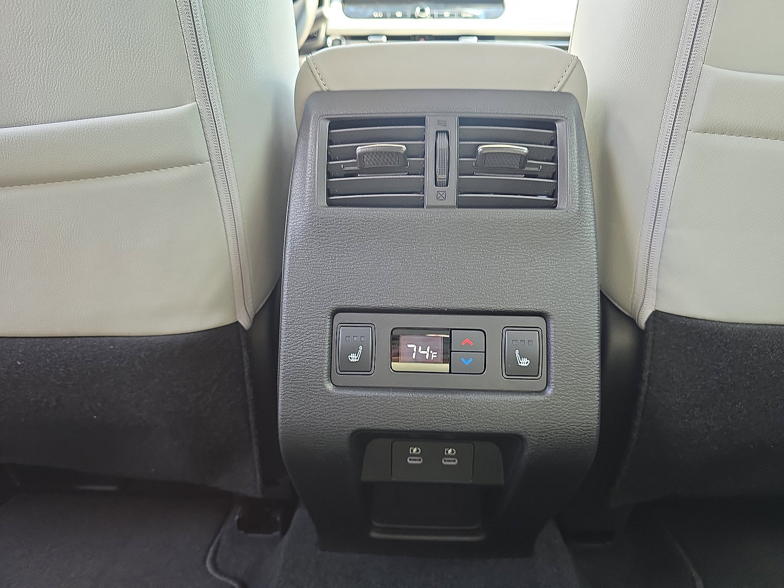 New 2025 Mitsubishi Outlander image 26