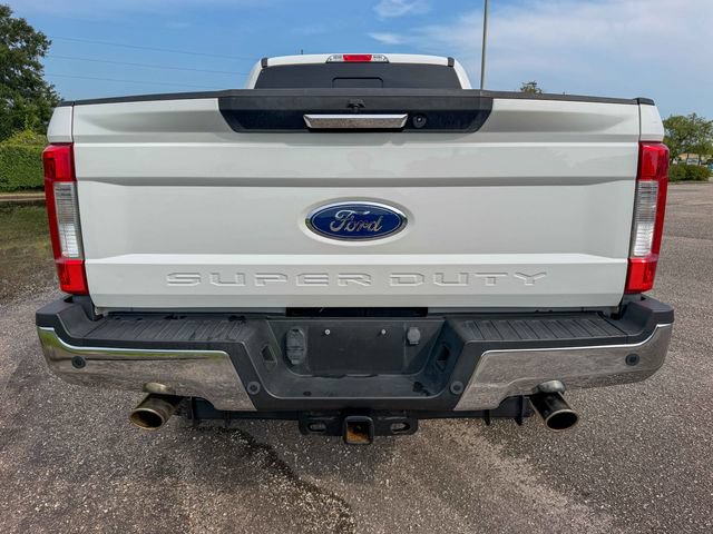 Used 2019 Ford F250 Lariat w/ Lariat Value Package AWD/4WD image 4
