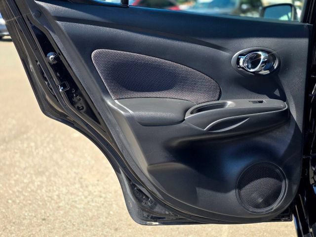 Used 2015 Nissan Versa SV FWD image 44