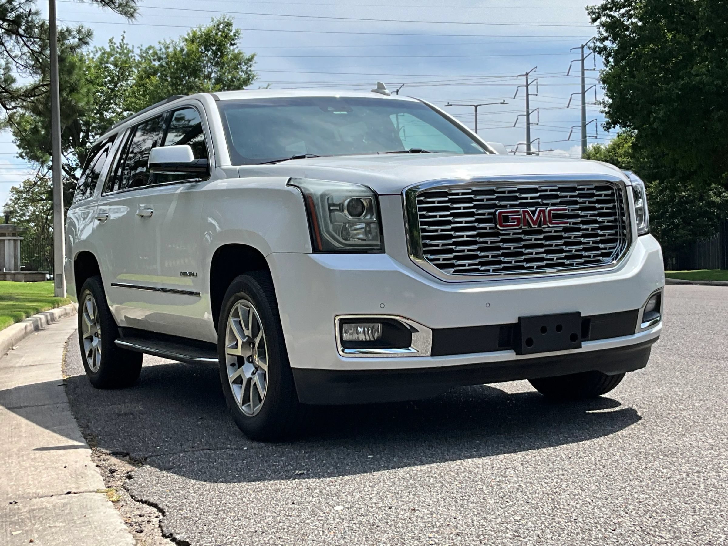 Used 2020 GMC Yukon Denali w/ Open Road Package RWD image 3
