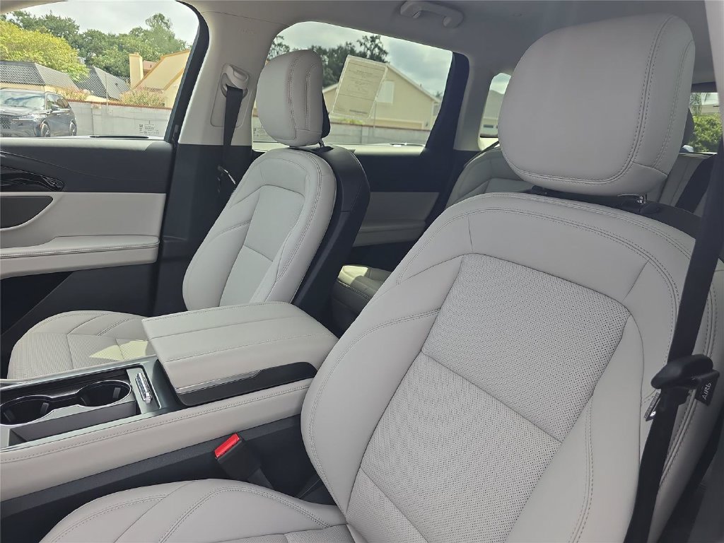 New 2026 Lincoln Nautilus Premier AWD/4WD image 15