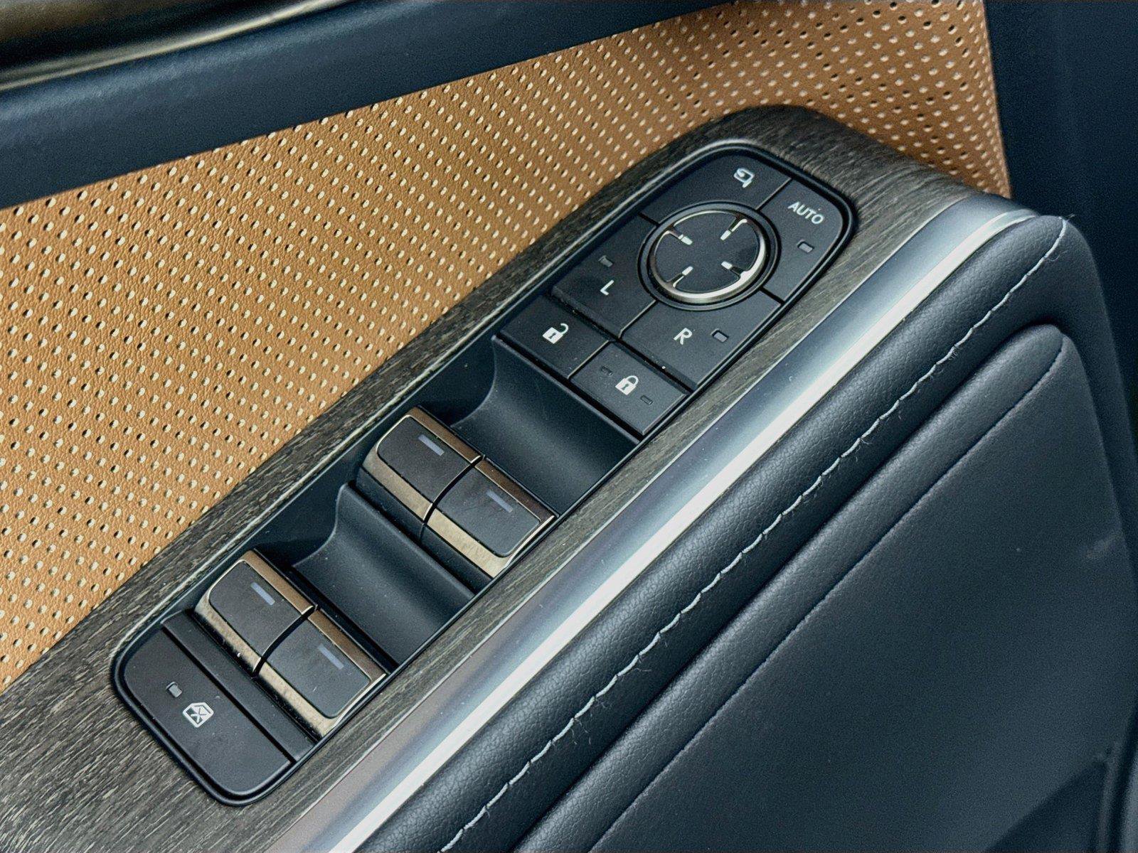 Used 2025 Lexus GX 550 w/ Cold Area Package AWD/4WD image 29