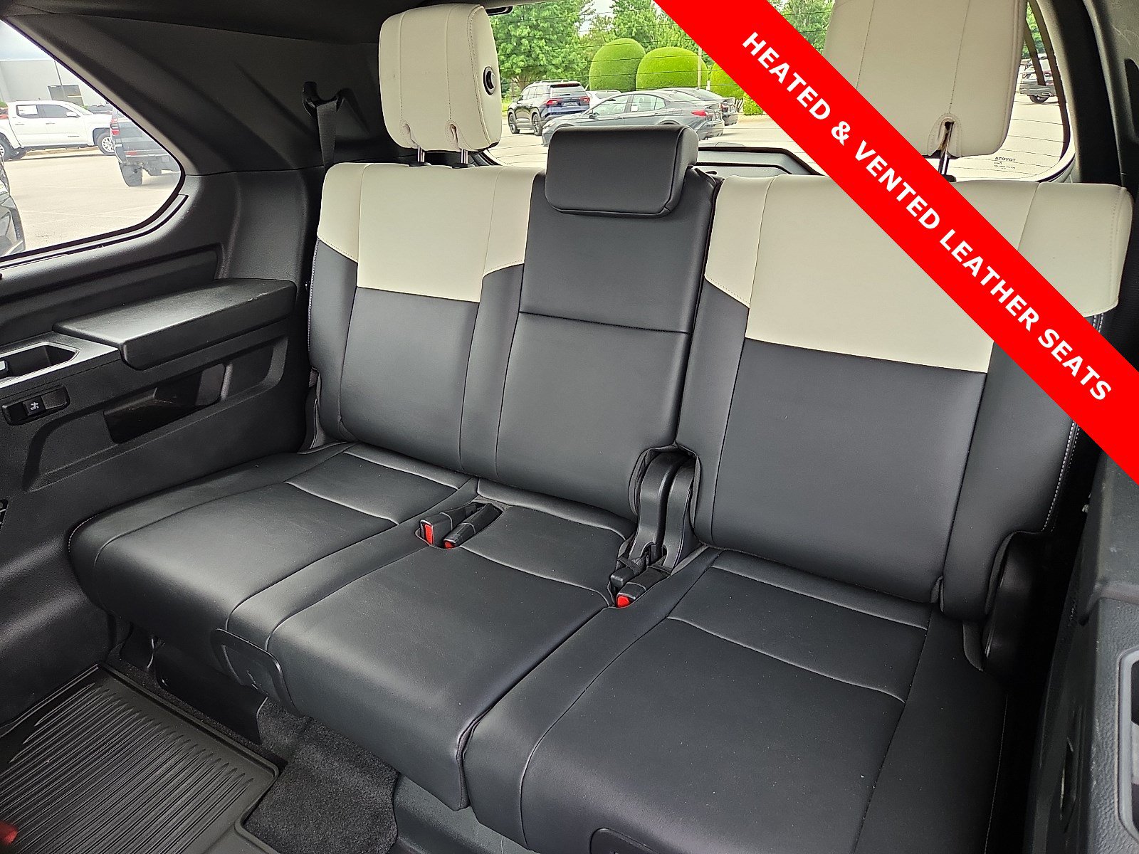 Used 2023 Toyota Sequoia Capstone AWD/4WD image 10