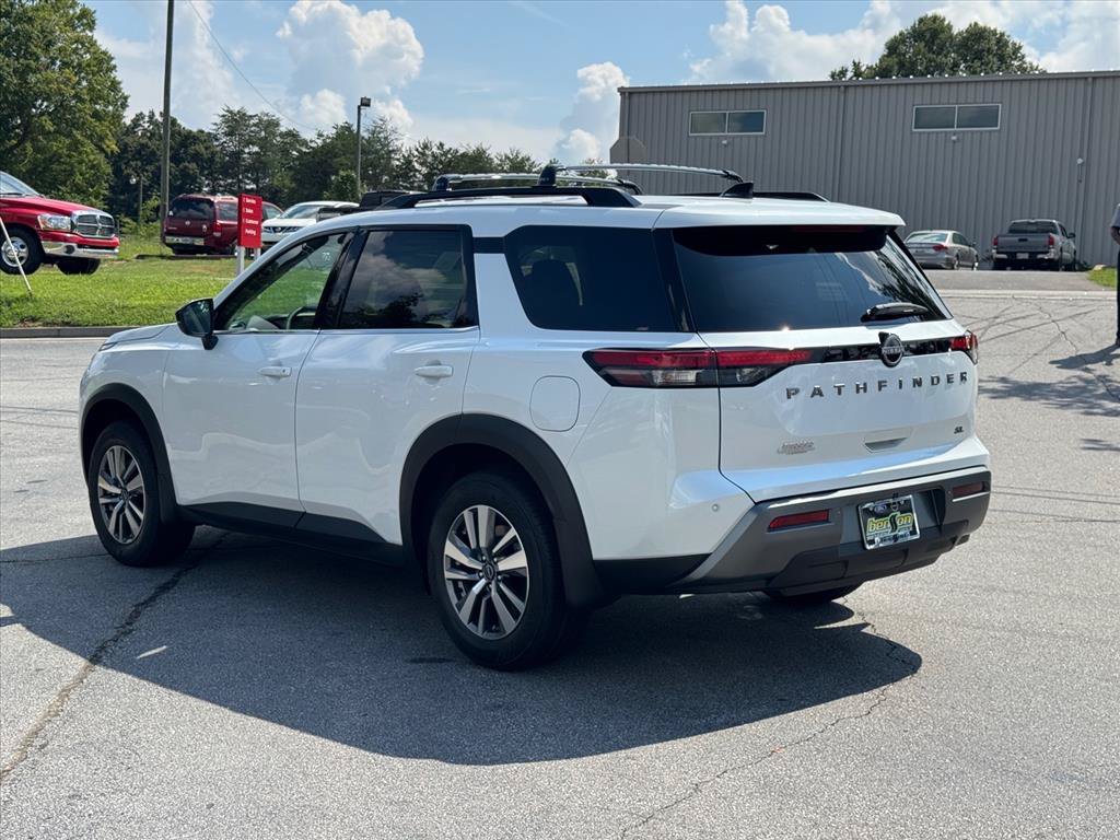 New 2026 Nissan Pathfinder SL FWD image 5