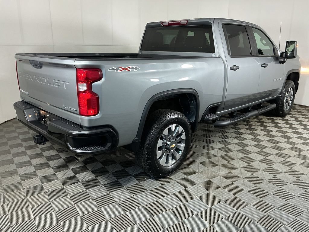 Used 2024 Chevrolet Silverado 2500 Custom w/ Custom Convenience Package AWD/4WD image 9