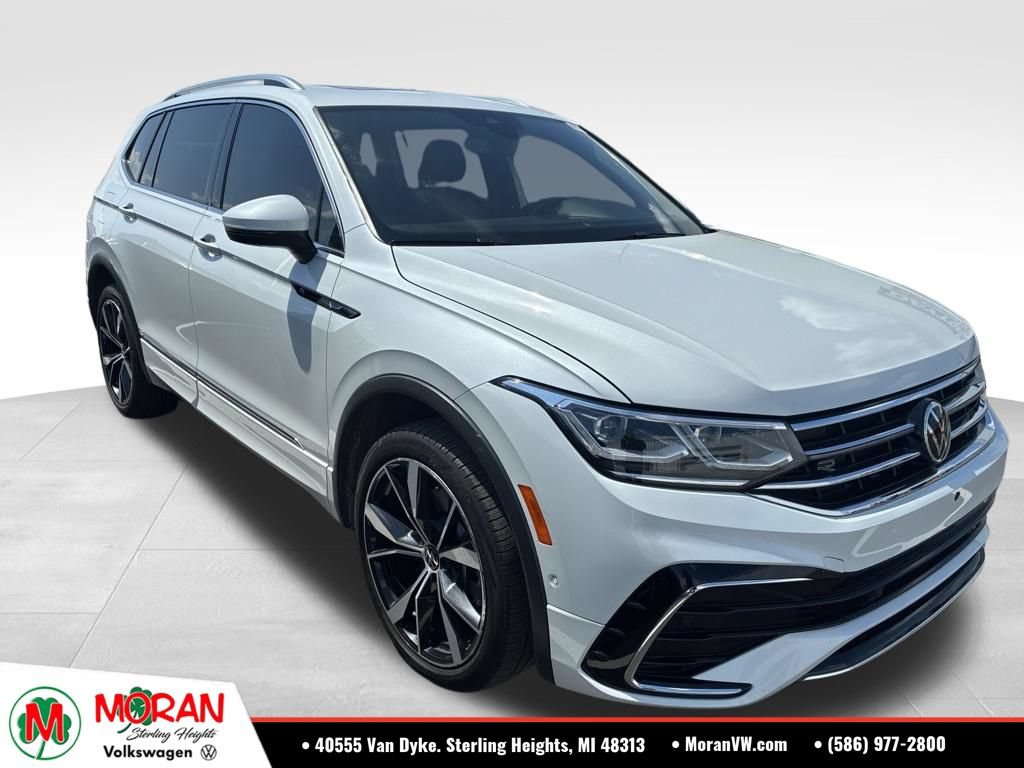 Certified 2022 Volkswagen Tiguan SEL R-Line AWD/4WD image 3
