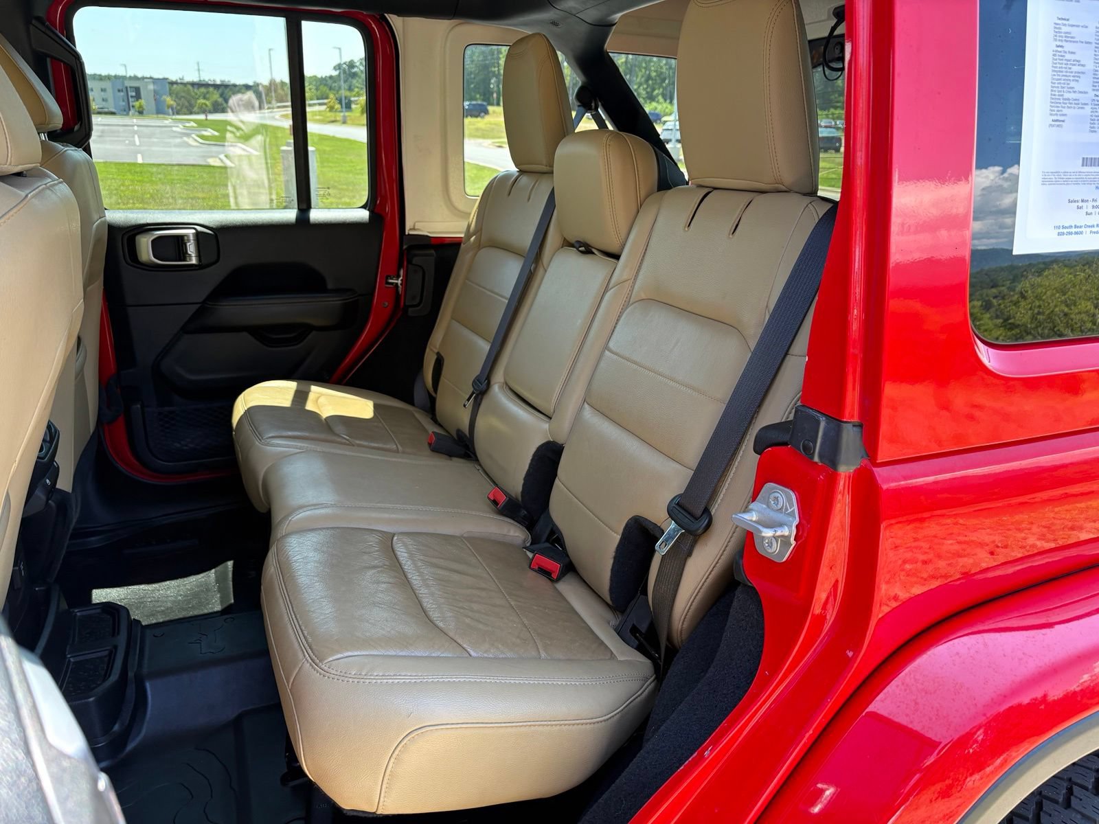 Used 2019 Jeep Wrangler Unlimited Sahara AWD/4WD image 32