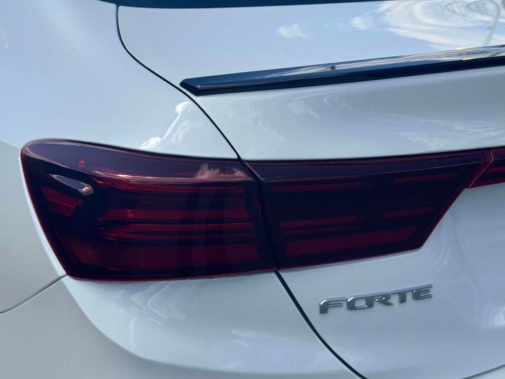Used 2023 Kia Forte GT-Line w/ GT-Line Technology Package image 9