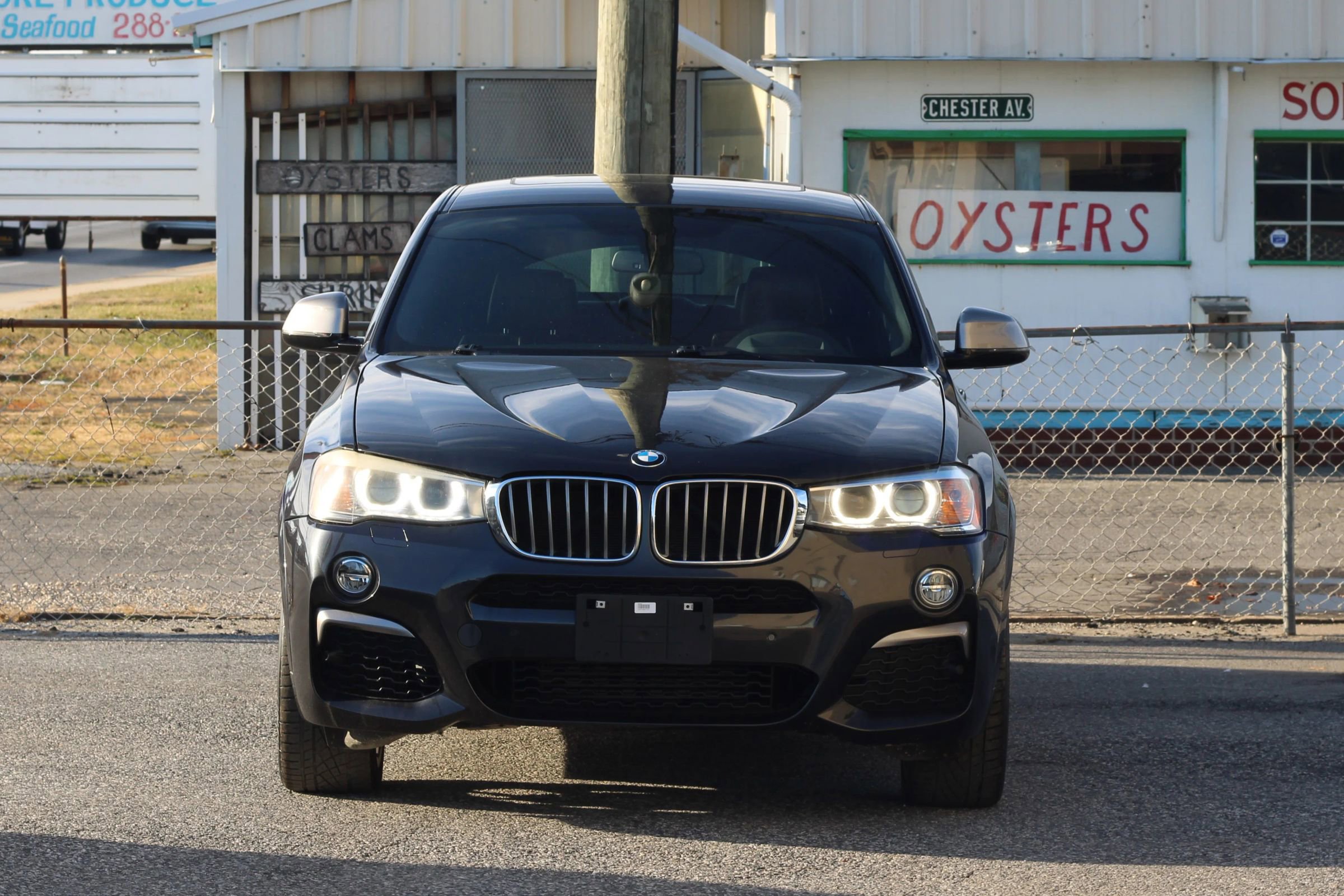 Used 2017 BMW X4 M40i w/ Technology Package image 2
