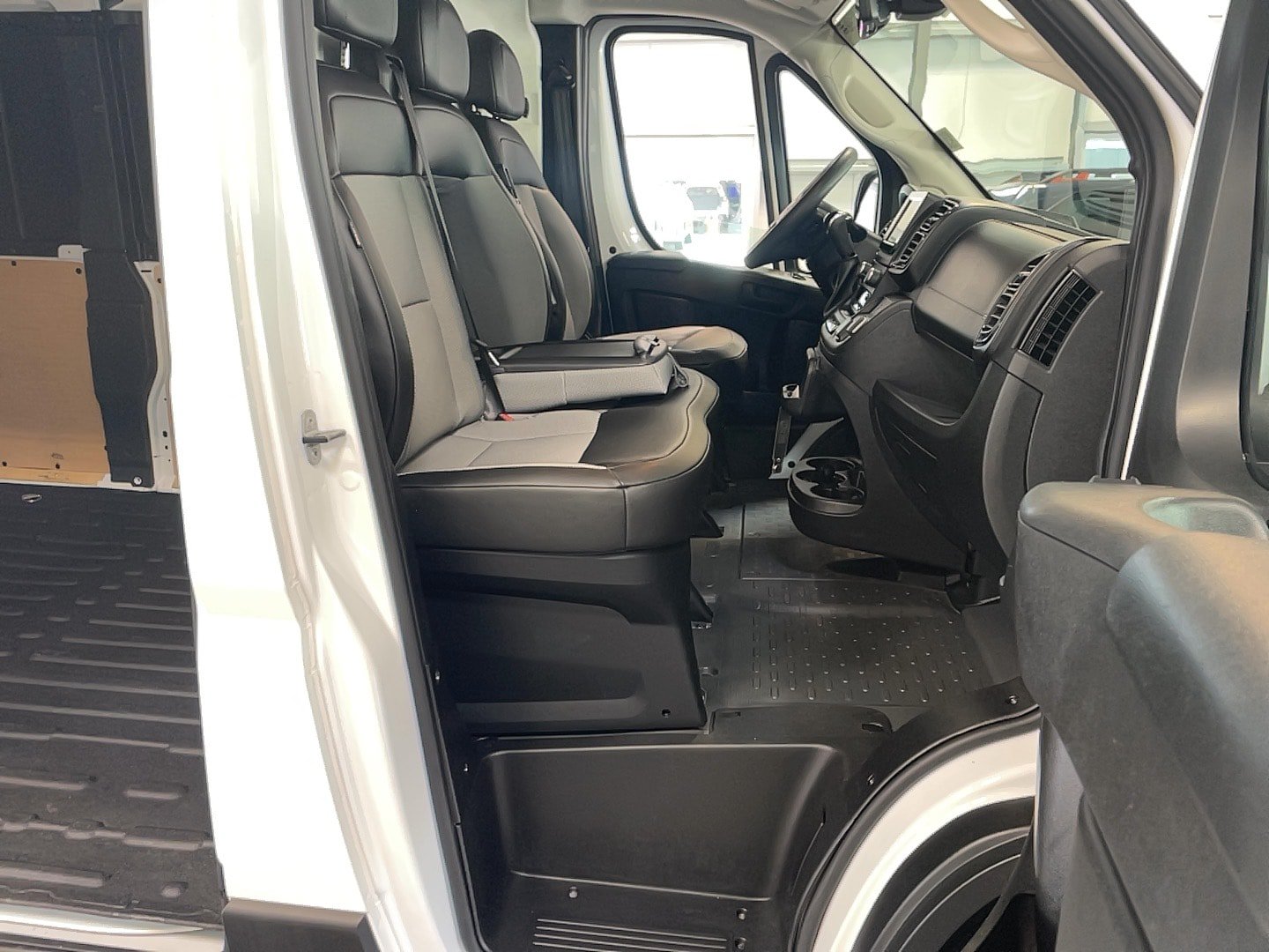 Used 2025 RAM ProMaster 3500 w/ Safety Group FWD image 24