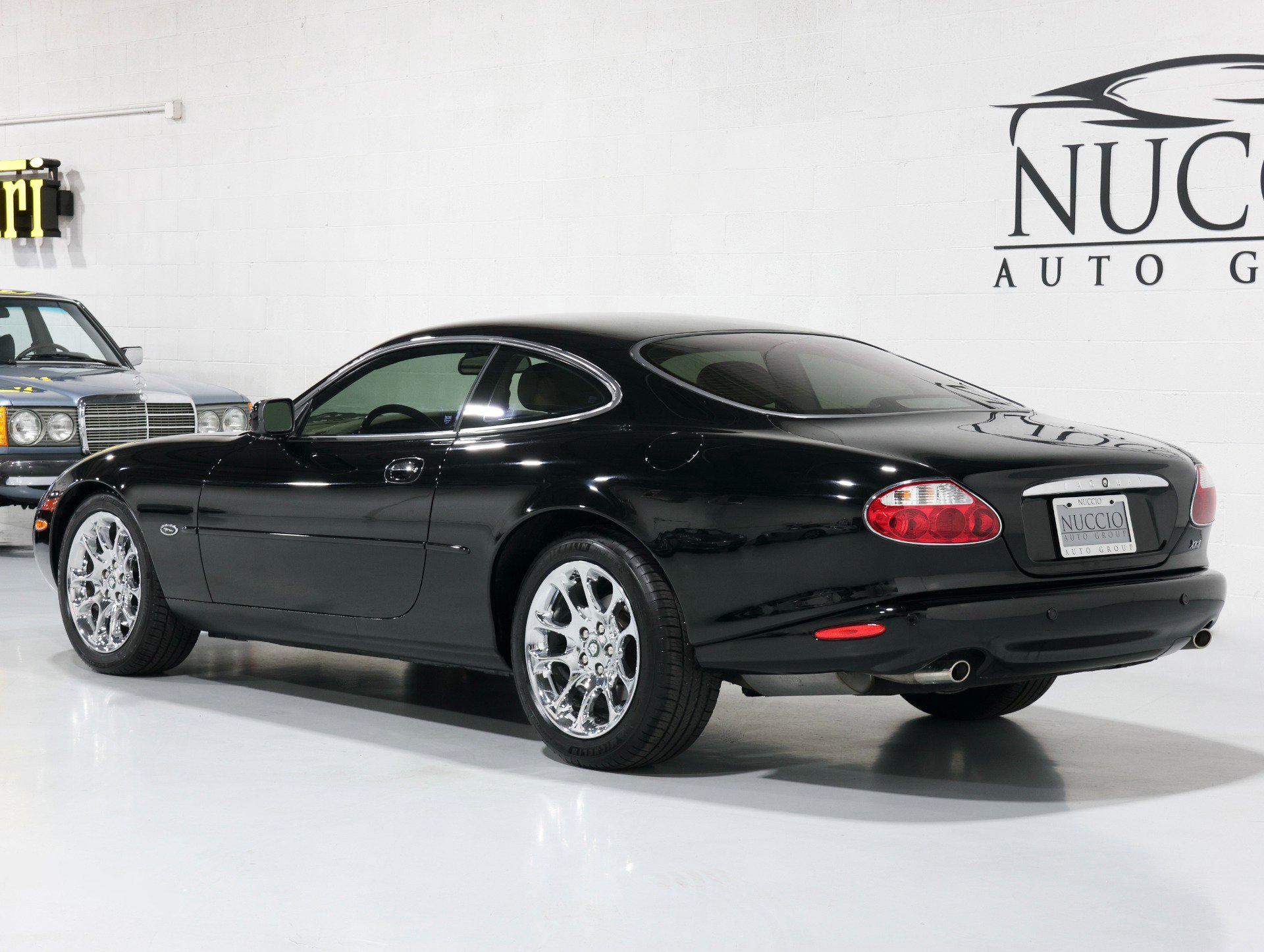 Used 2002 Jaguar XK8 Coupe image 12