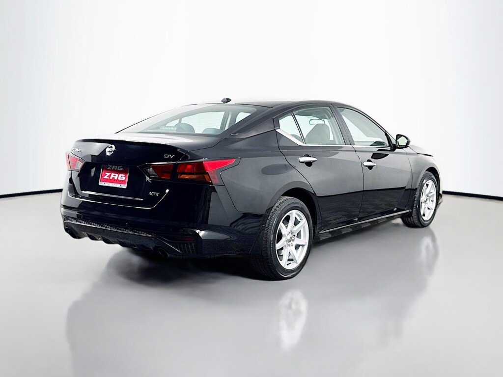 Used 2022 Nissan Altima 2.5 SV w/ SV Premium Package AWD/4WD image 5