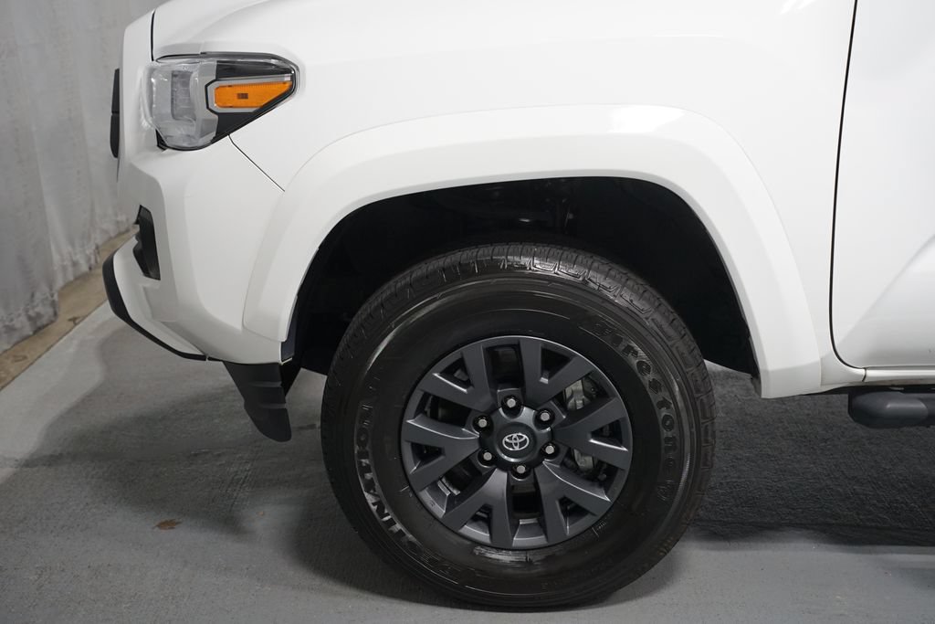 Used 2023 Toyota Tacoma SR5 RWD image 5