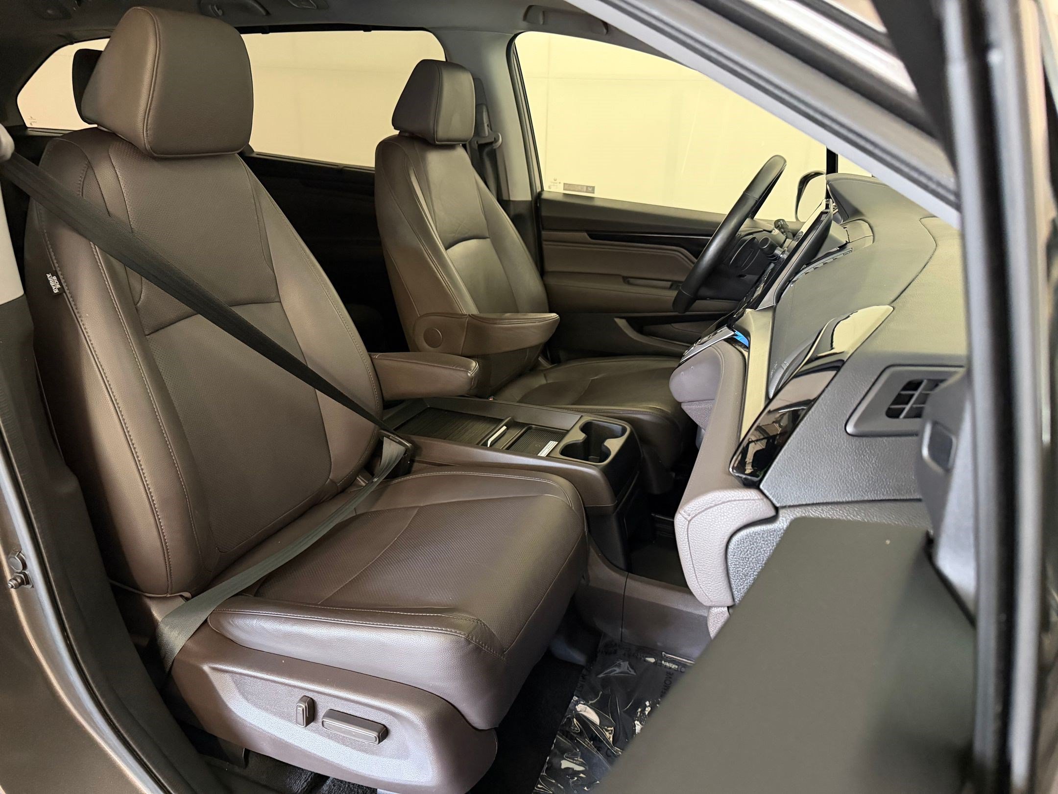 Used 2019 Honda Odyssey Elite image 25