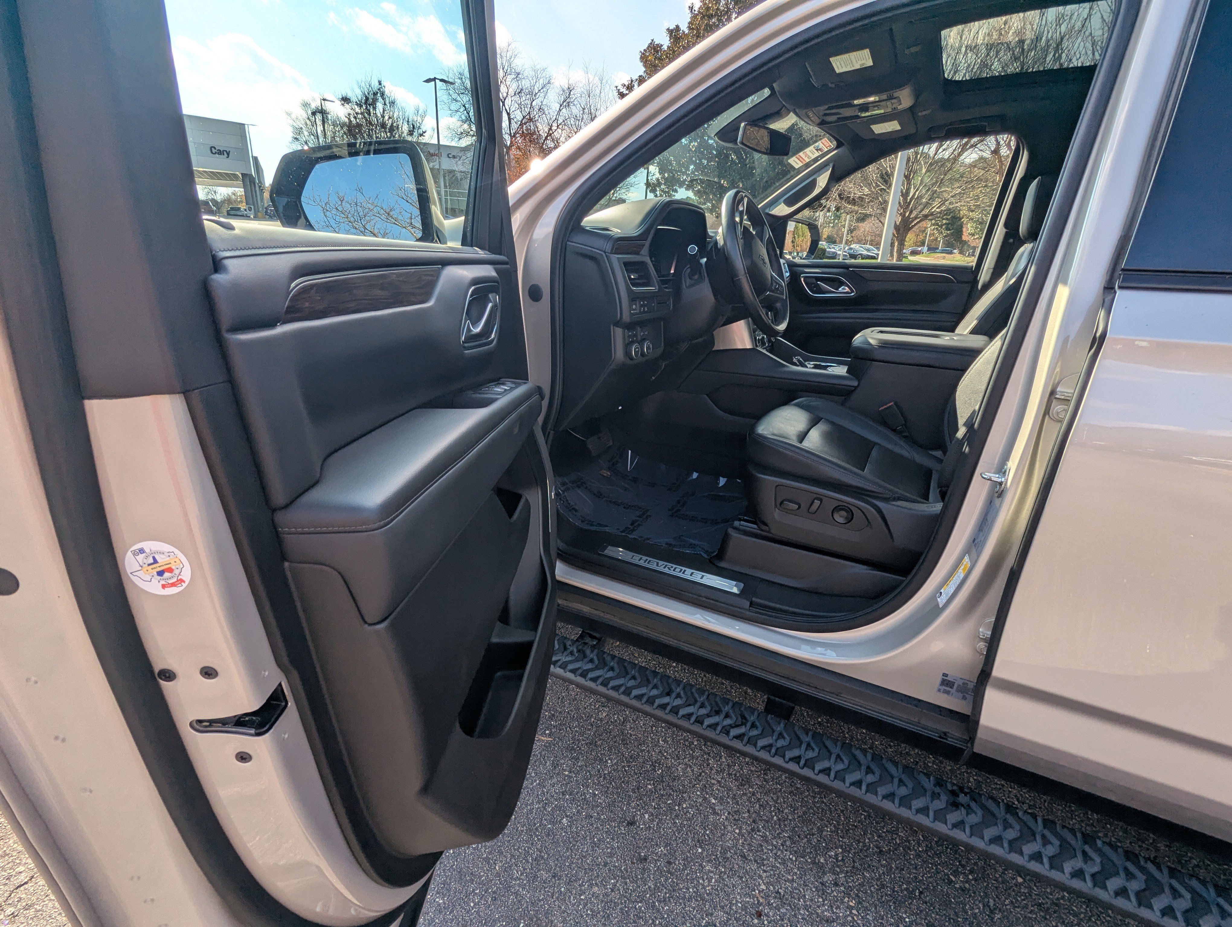 Used 2022 Chevrolet Tahoe Z71 image 8