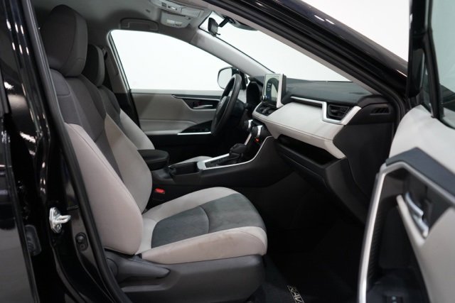 Used 2024 Toyota RAV4 XLE image 35