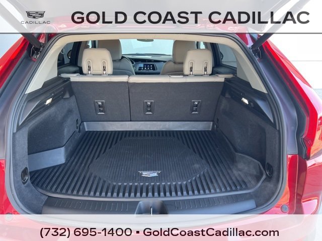 Used 2021 Cadillac XT4 Luxury w/ Cold Weather Package image 11