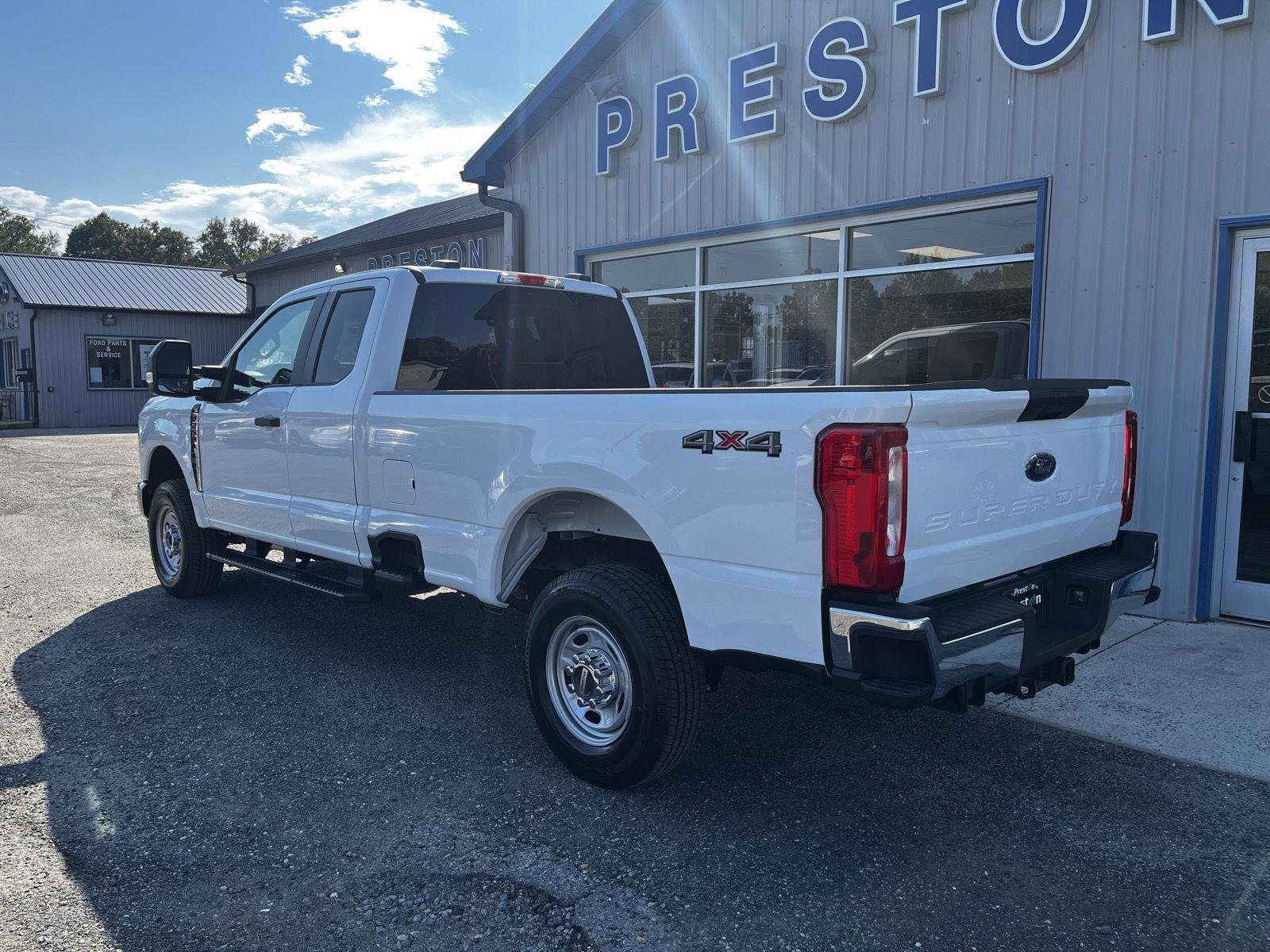 New 2026 Ford F250 XL w/ XL Chrome Package image 4