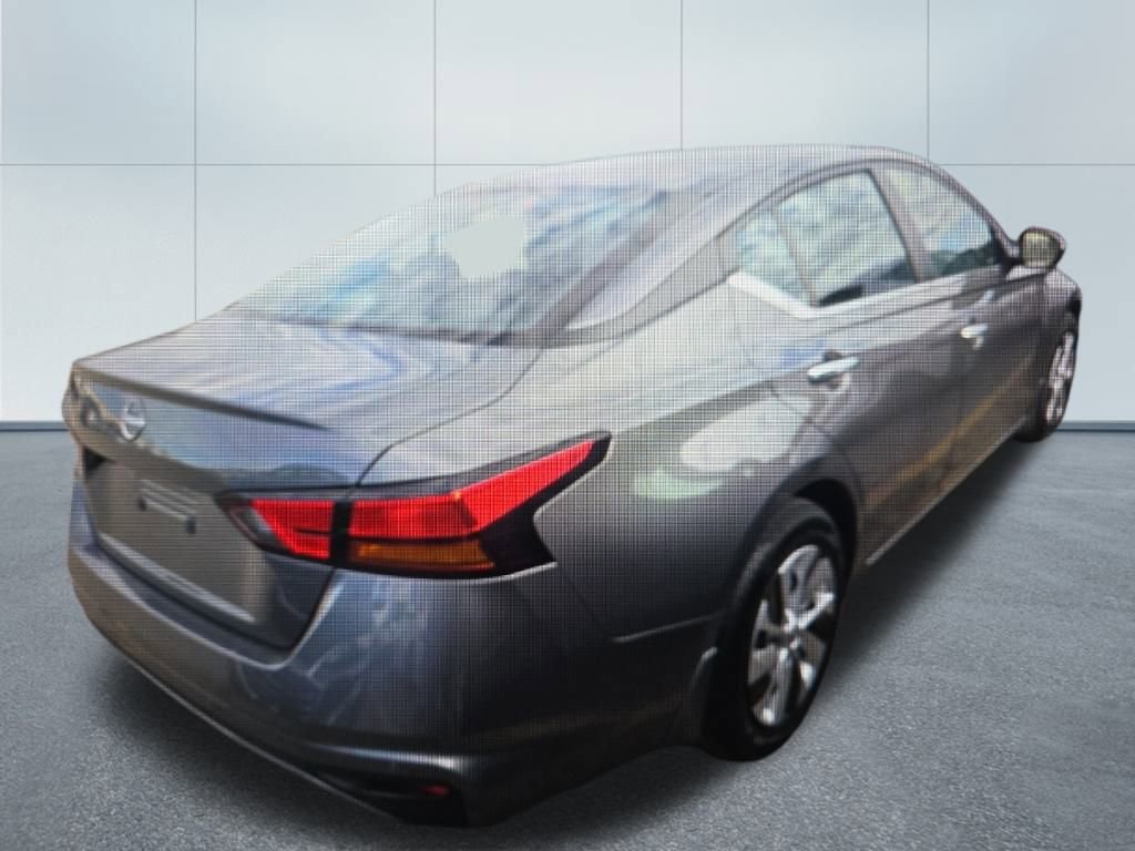 Used 2024 Nissan Altima 2.5 S image 3
