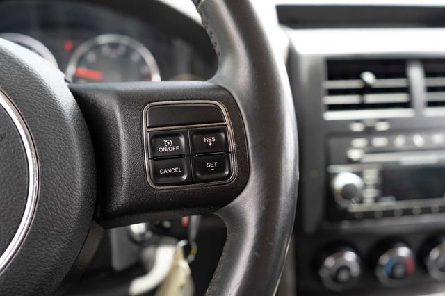 Used 2012 Jeep Liberty Sport AWD/4WD image 20