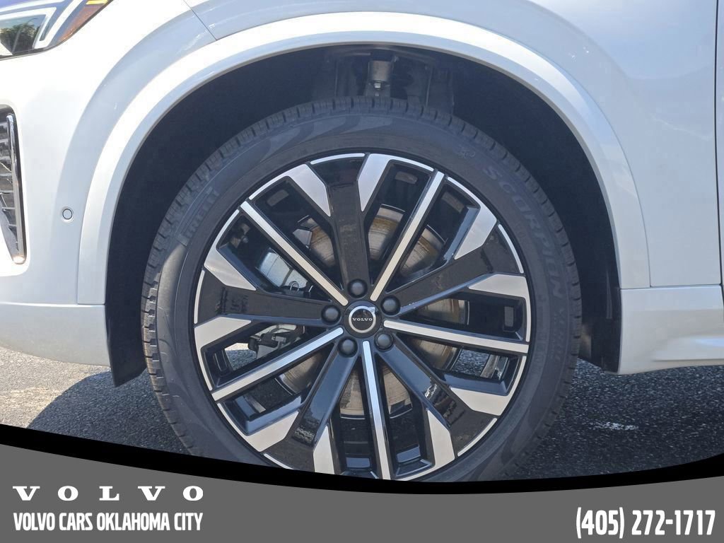 Used 2026 Volvo XC90 B6 Plus w/ Protection Package Premier image 14