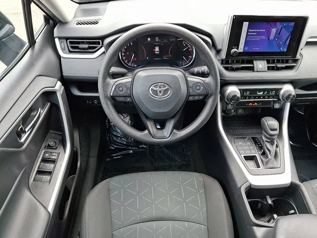 Used 2024 Toyota RAV4 XLE AWD/4WD image 10