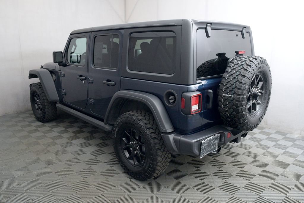 Used 2025 Jeep Wrangler Willys image 7
