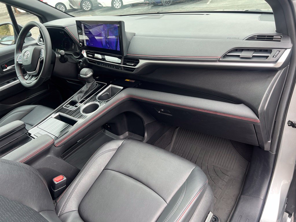 Certified 2025 Toyota Sienna XSE AWD/4WD image 27