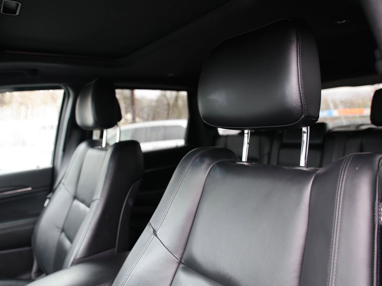 Used 2022 Jeep Grand Cherokee Limited image 21