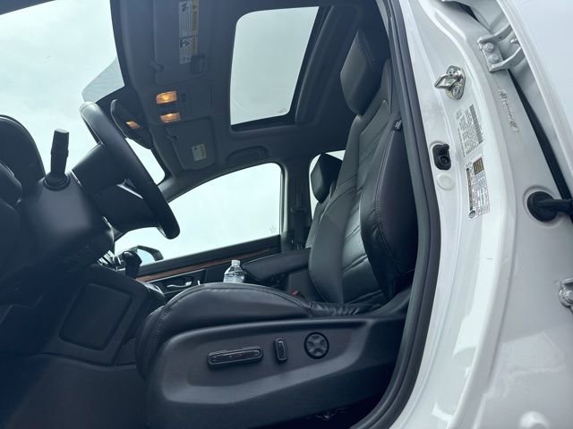 Used 2017 Honda CR-V Touring image 15