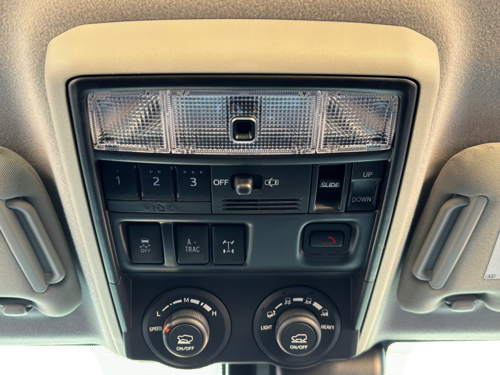 Used 2024 Toyota 4Runner TRD Off-Road Premium w/ Moonroof Package AWD/4WD image 33