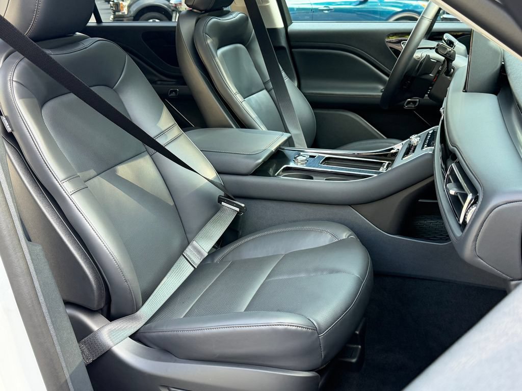 New 2027 Lincoln Aviator AWD w/ Jet Appearance Package image 17