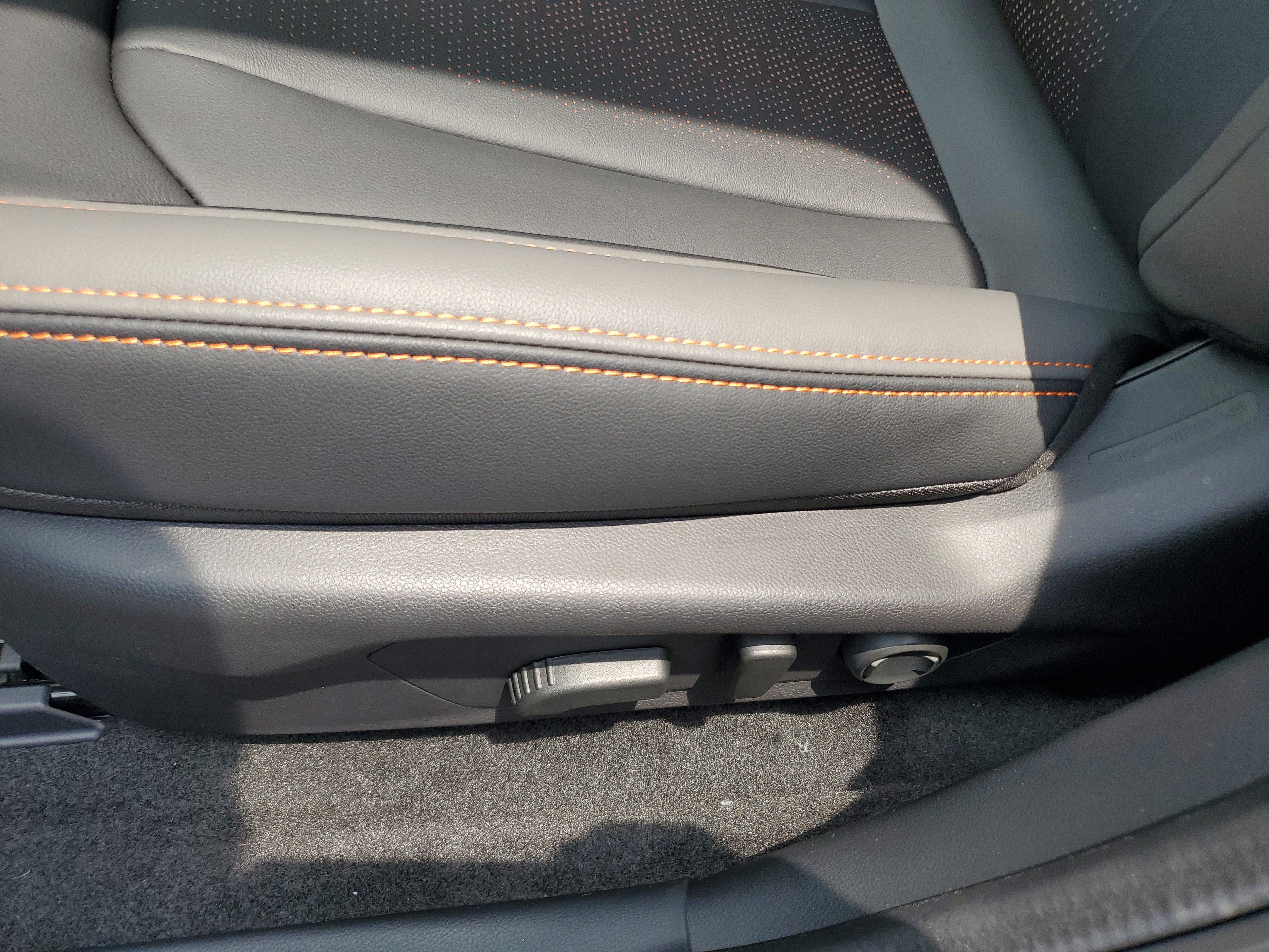 Certified 2025 Subaru Crosstrek 2.5i Limited w/ Crosstrek Mirror Package image 12