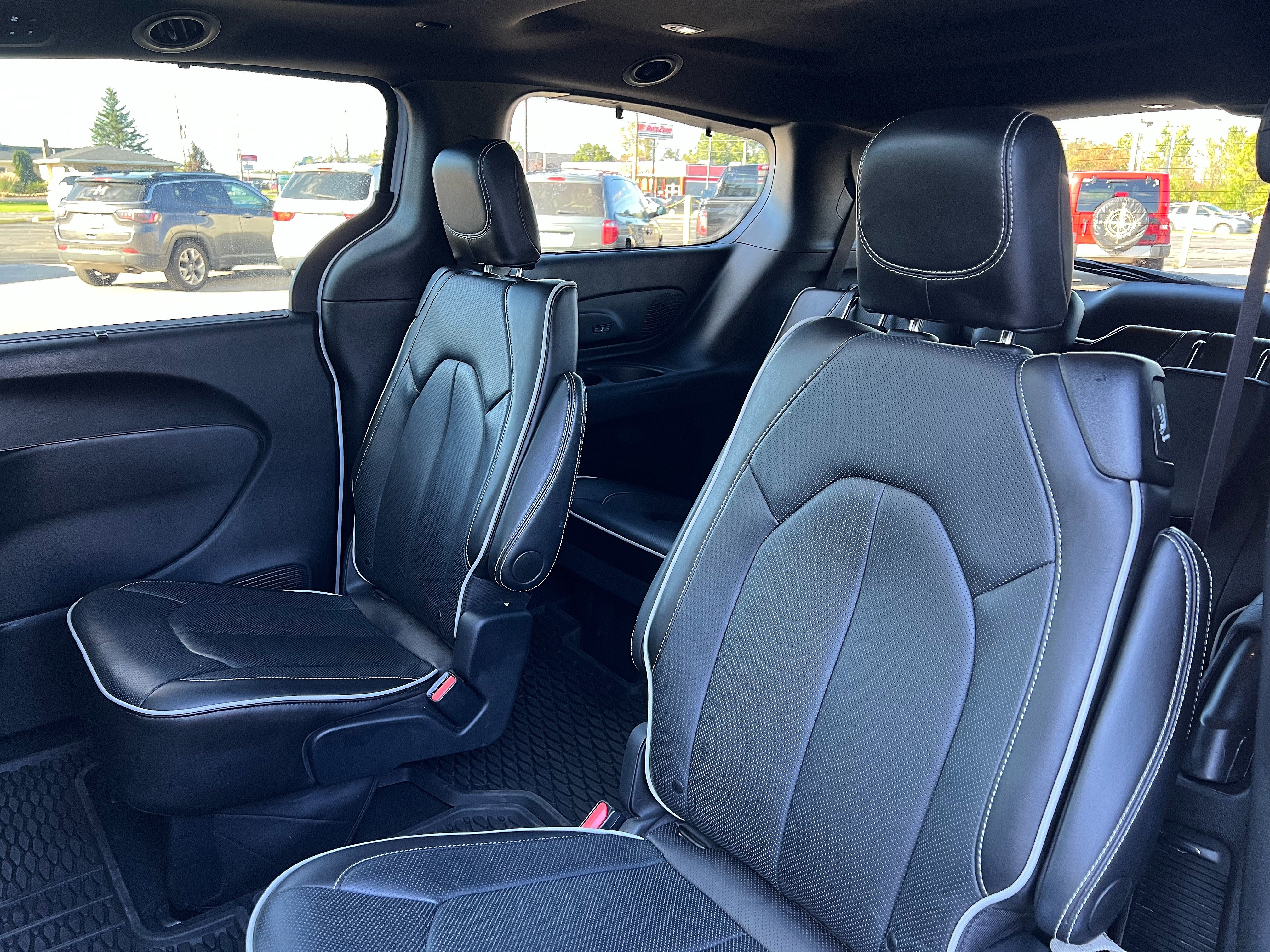 Used 2024 Chrysler Pacifica Limited w/ Uconnect Theater Family Group AWD/4WD image 21