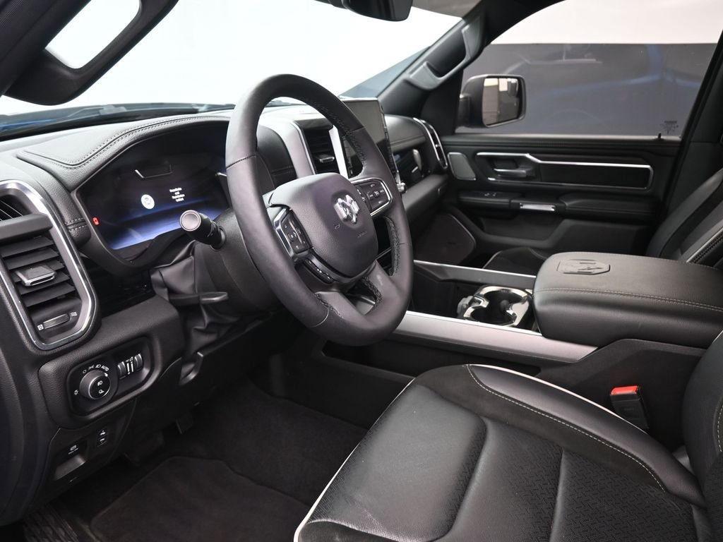Used 2025 RAM 1500 Laramie w/ Night Edition image 33